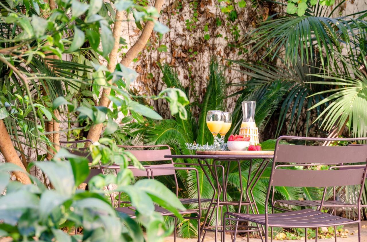 Aspasios Garden Apartments Barcelona Bagian luar foto